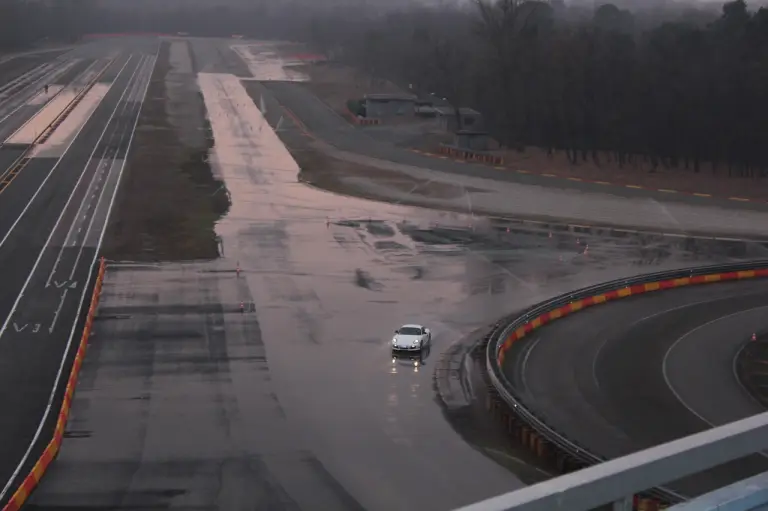 Porsche Cayman R - Test Drive - 11