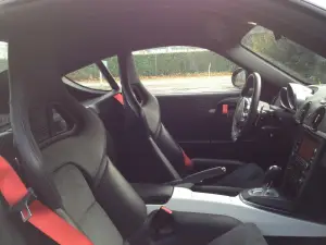 Porsche Cayman R - Test Drive