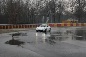 Porsche Cayman R - Test Drive