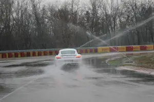 Porsche Cayman R - Test Drive