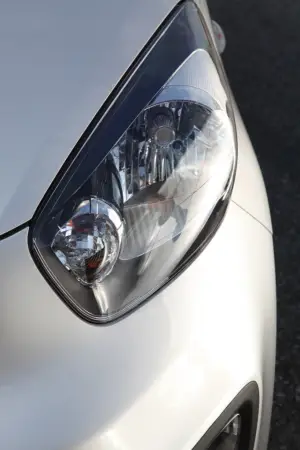 Kia Picanto Model Year 2011 - 17
