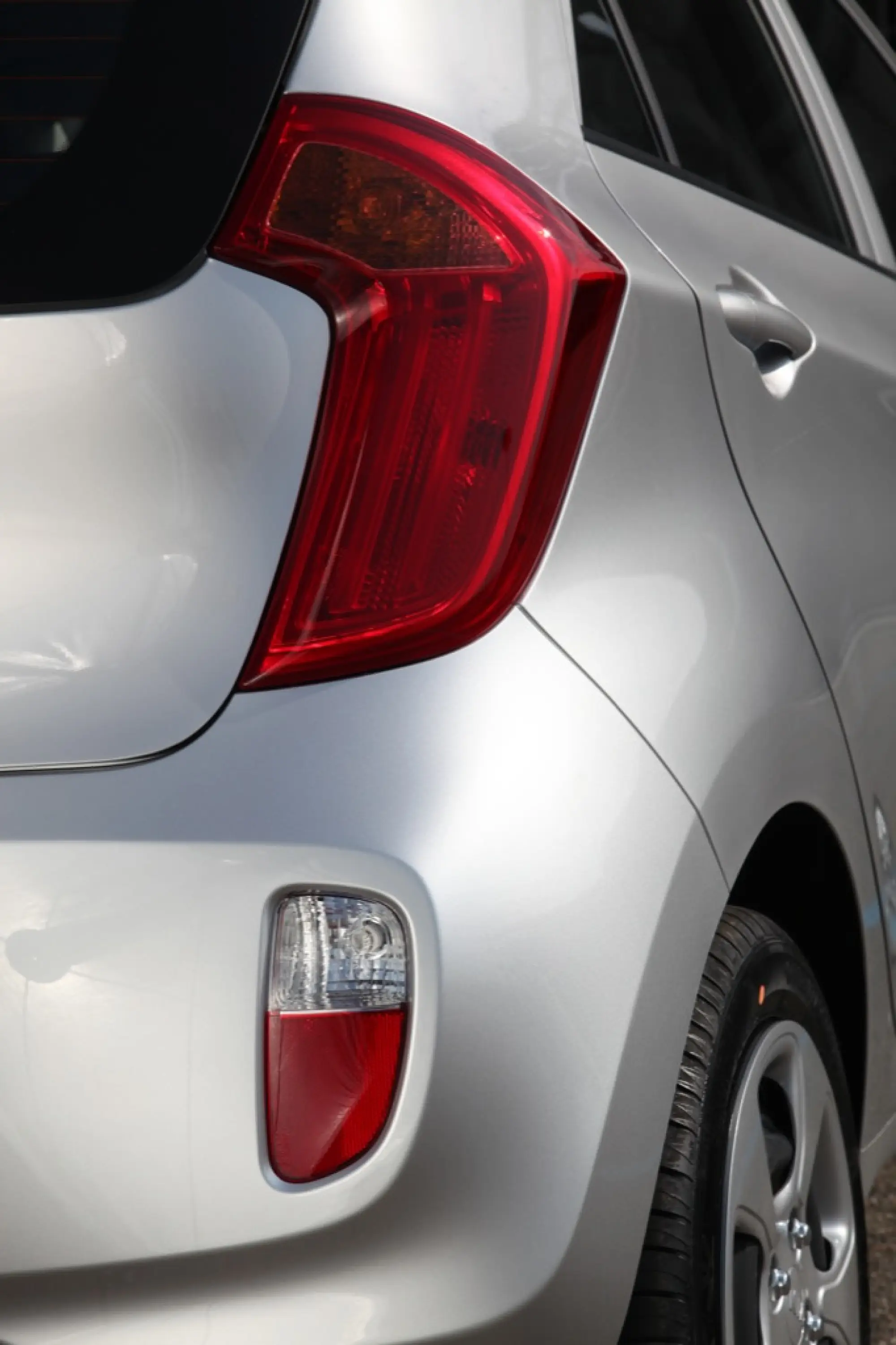 Kia Picanto Model Year 2011 - 28