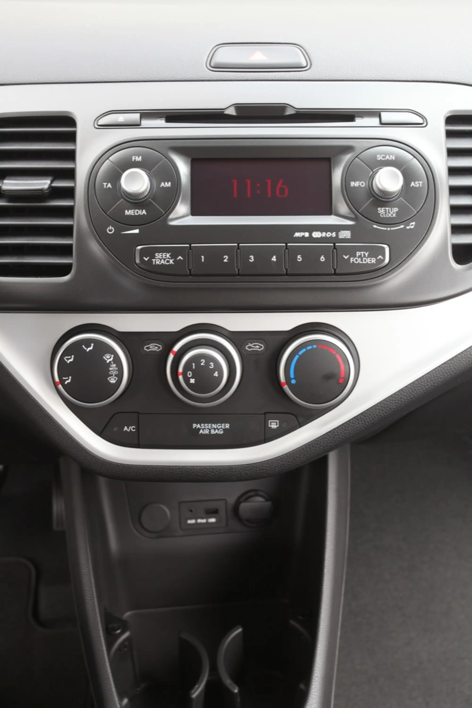 Kia Picanto Model Year 2011 - 38