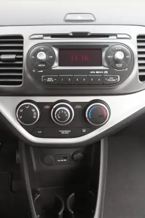 Kia Picanto Model Year 2011 - 38