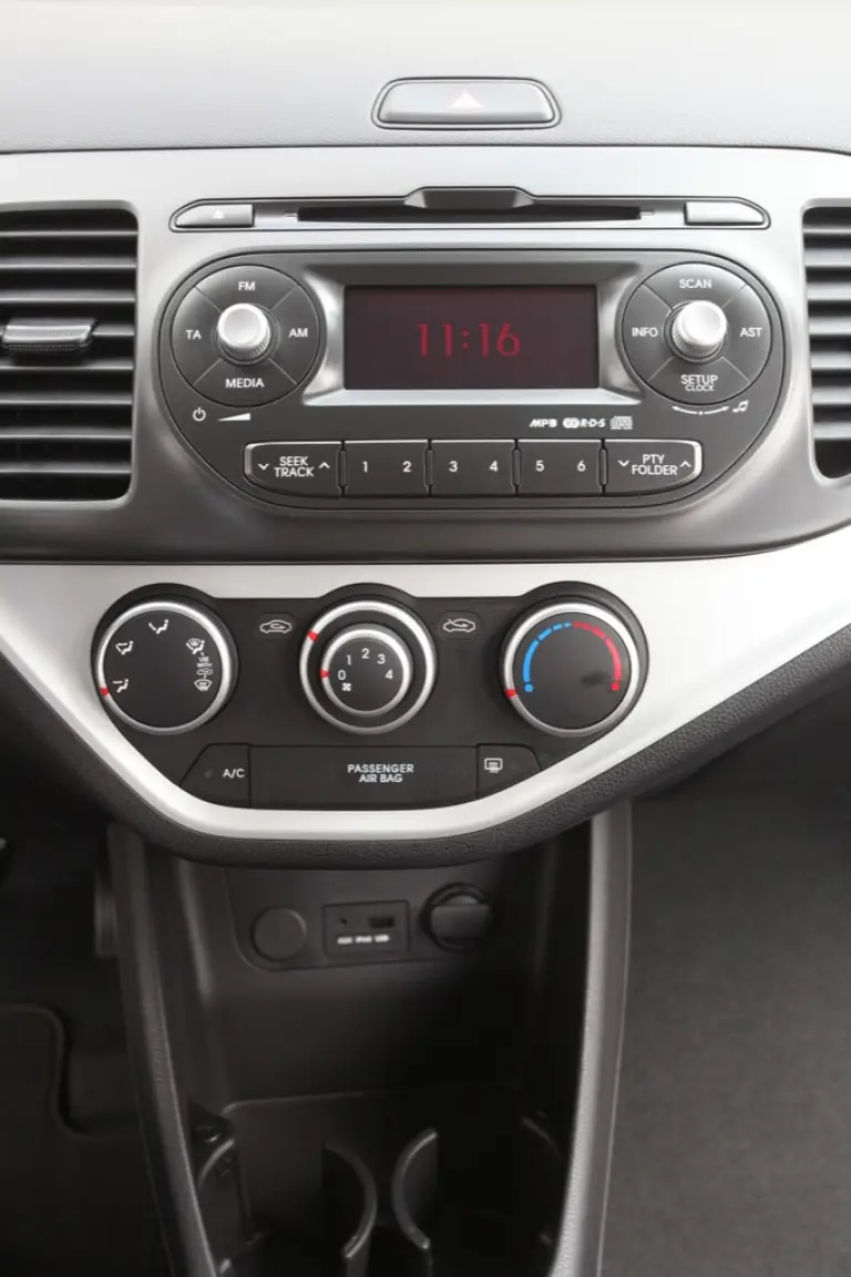 Kia Picanto Model Year 2011 - 38