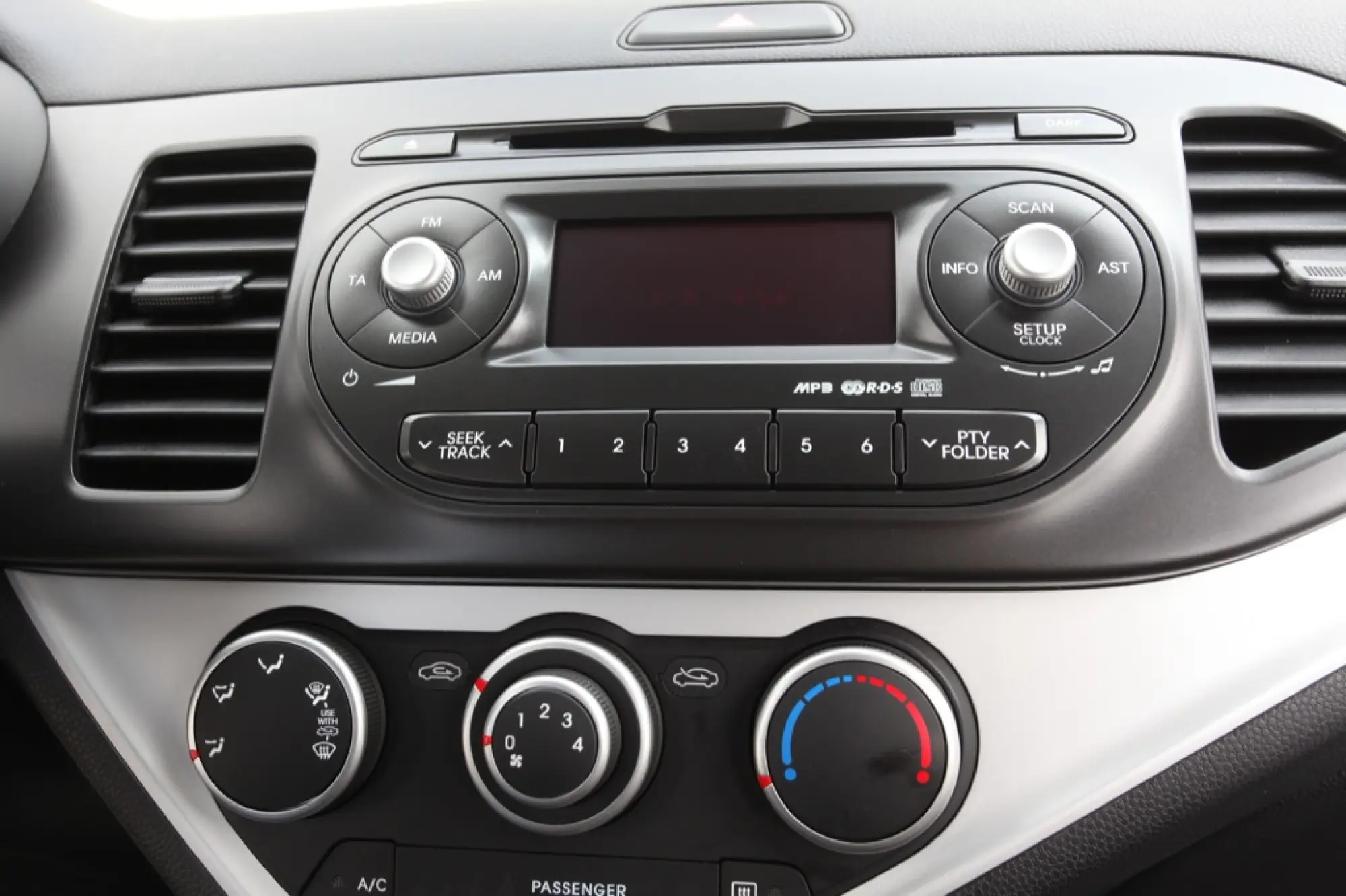 Kia Picanto Model Year 2011 - 39