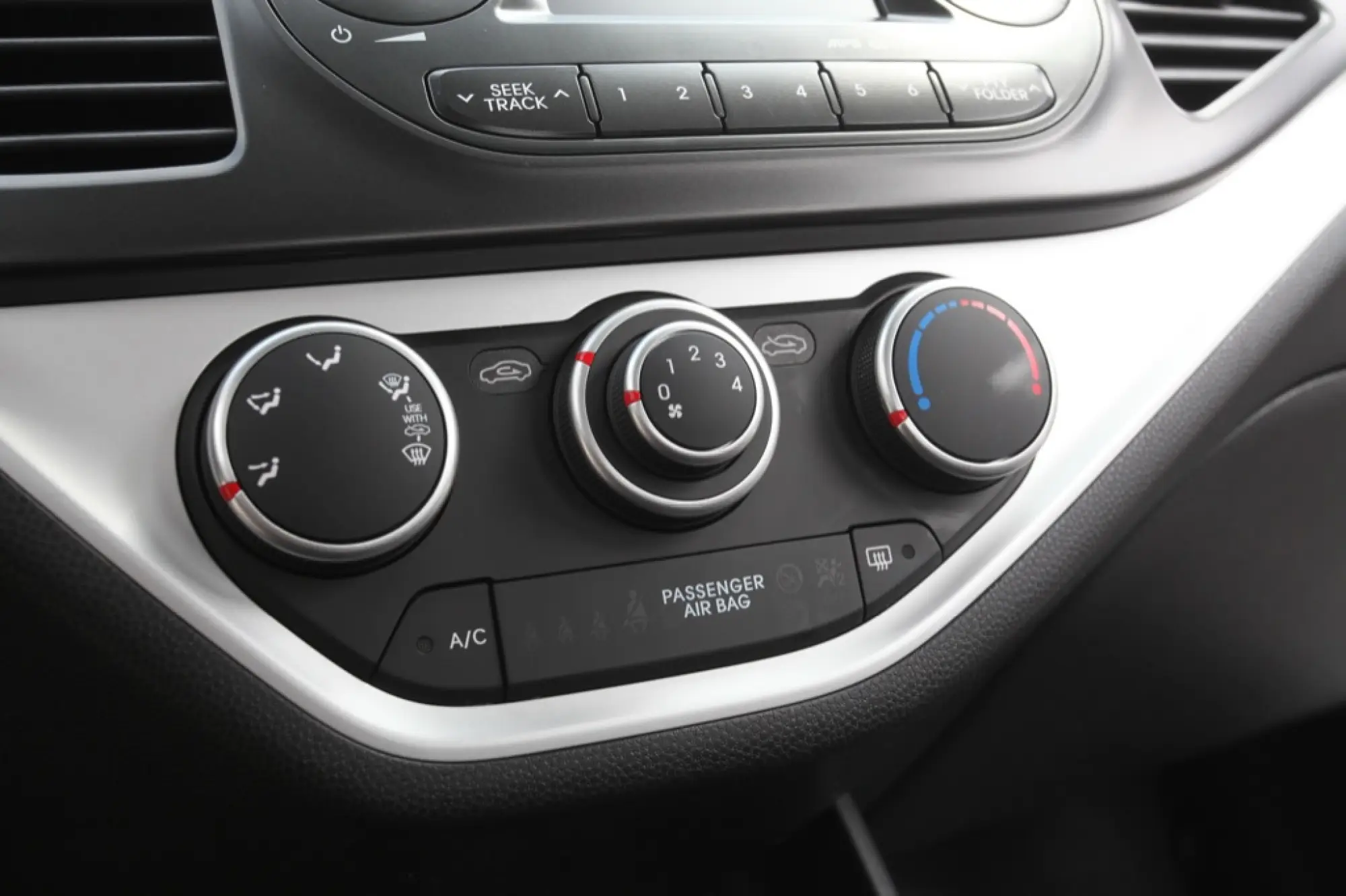 Kia Picanto Model Year 2011 - 46