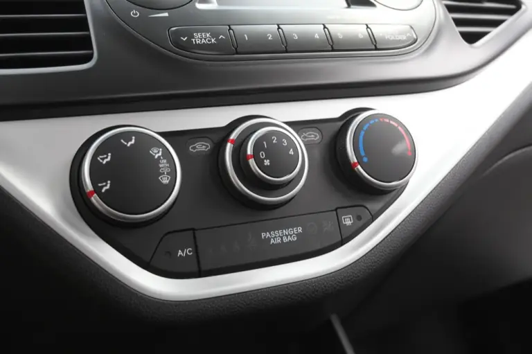 Kia Picanto Model Year 2011 - 46