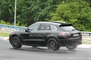 Porsche Macan 2013 foto spia giugno 2012 - 8