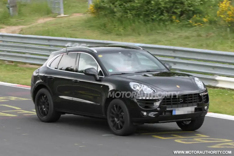 Porsche Macan 2013 foto spia giugno 2012 - 11