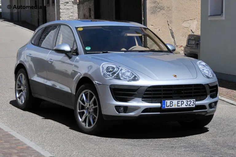 Porsche Macan 2014 - Foto spia 08-08-2013 - 2