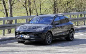 Porsche Macan 2021 - Foto spia 06-04-2021