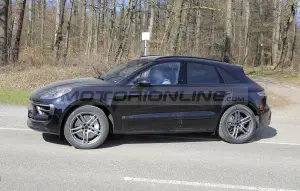 Porsche Macan 2021 - Foto spia 06-04-2021