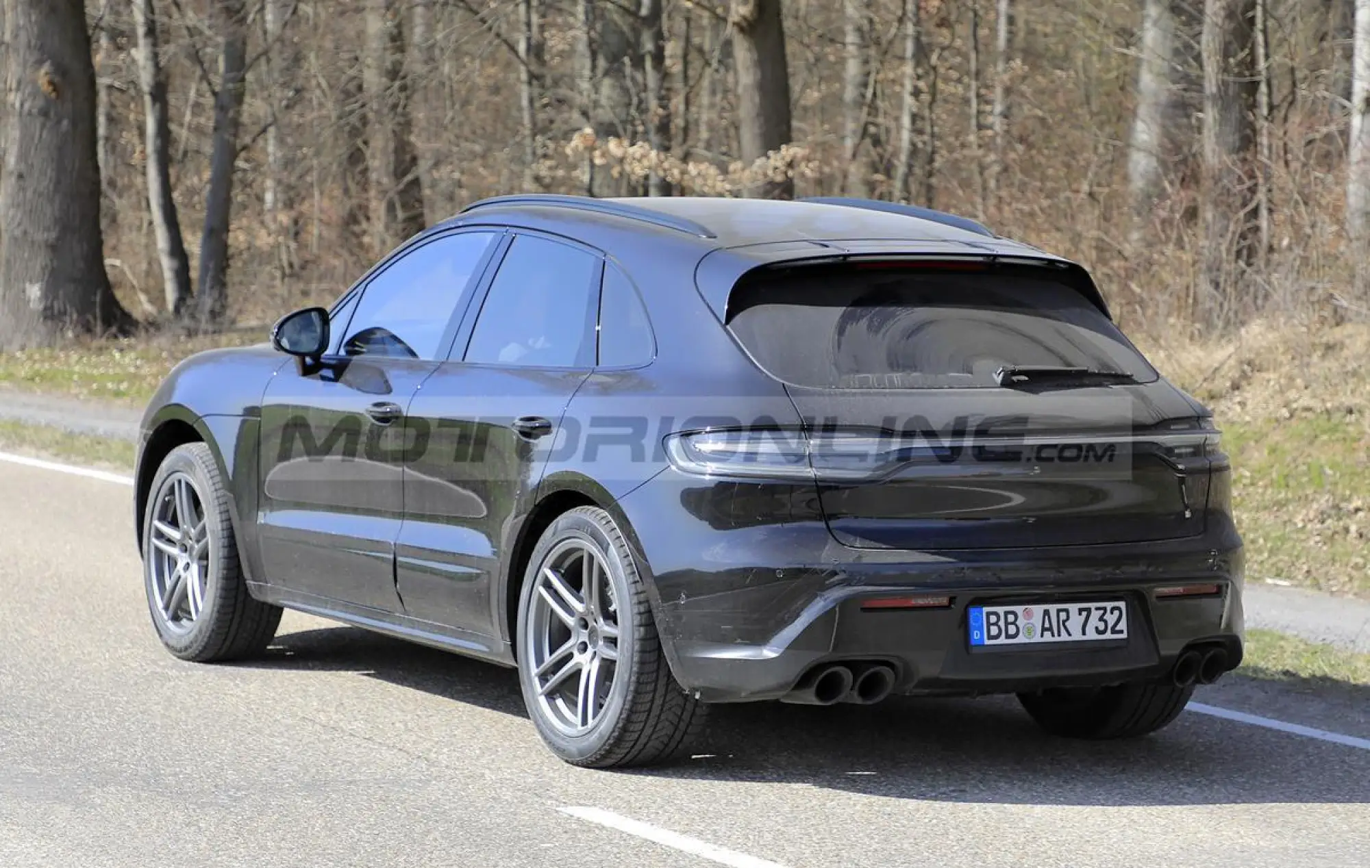 Porsche Macan 2021 - Foto spia 06-04-2021 - 6