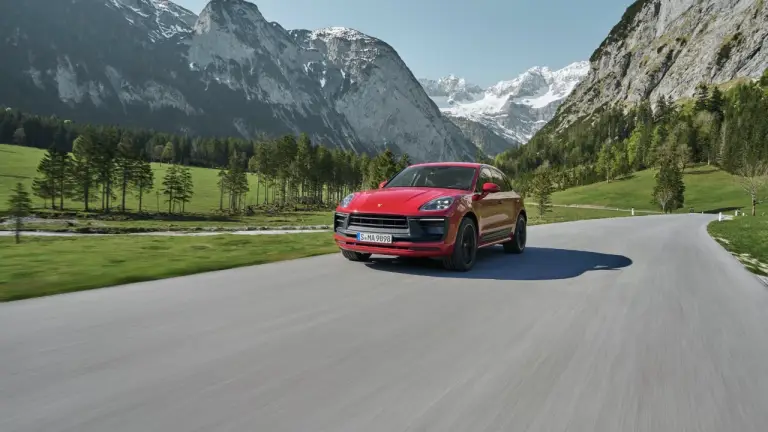 Porsche Macan 2021 - Foto ufficiali - 36