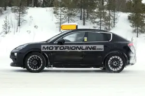 Porsche Macan EV - Foto spia 1-2-2022 - 4