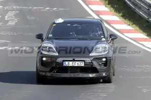 Porsche Macan EV - Foto Spia 16-08-2022 - 8