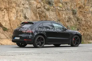 Porsche Macan foto spia 2 Agosto 2017  - 5