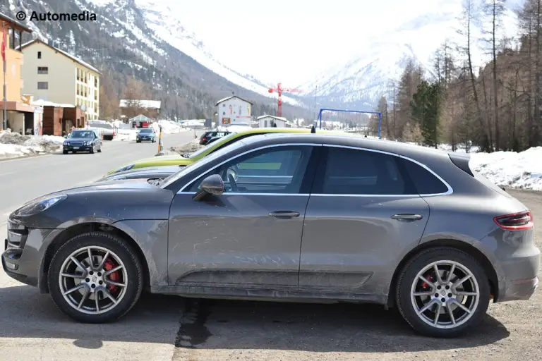 Porsche Macan GTS - Foto spia - 3