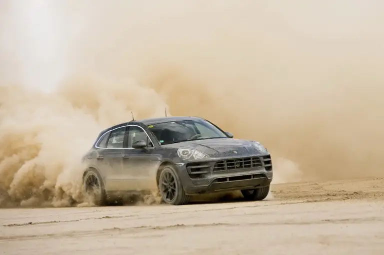 Porsche Macan - Nuove foto ufficiali - 6