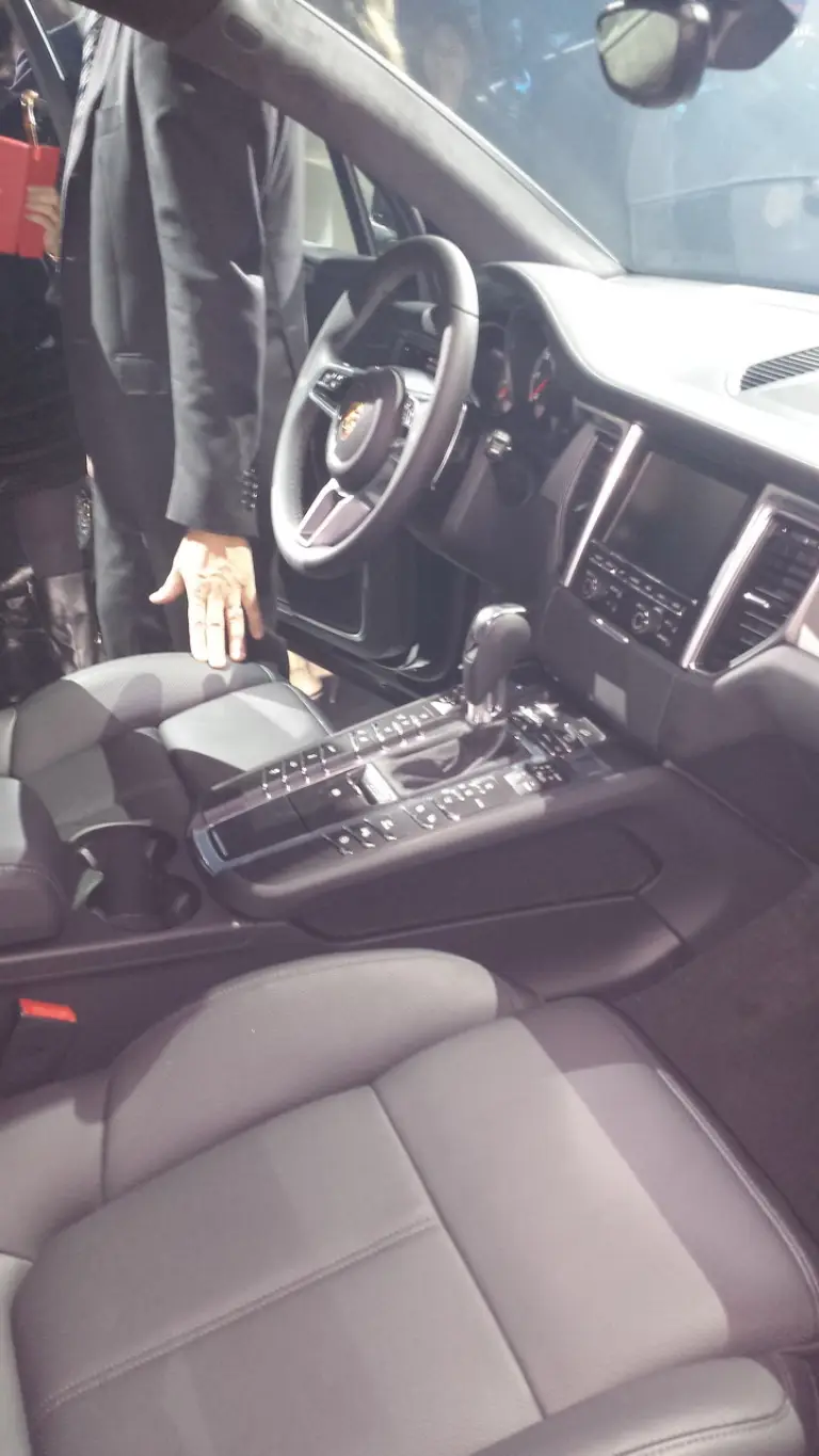 Porsche Macan presentazione Milano - 8