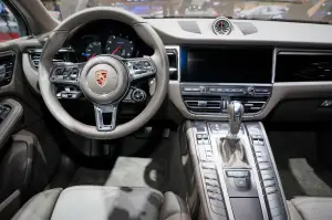 Porsche Macan - Salone di Parigi 2018 - 21