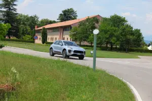 Porsche Macan Test Drive