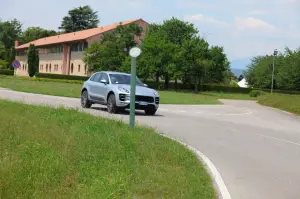 Porsche Macan Test Drive