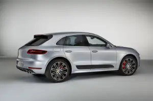 Porsche Macan Turbo con Performance Package - 2