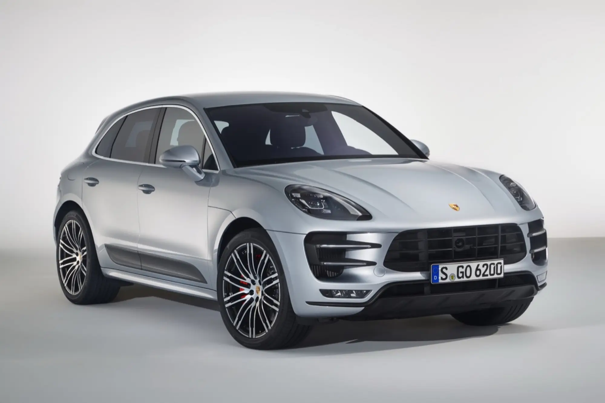 Porsche Macan Turbo con Performance Package - 3
