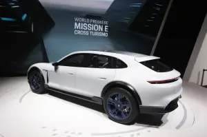 Porsche Mission E Cross Turismo (foto live) - Salone di Ginevra 2018