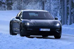 Porsche Mission E - Foto spia 06-12-2017