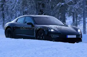 Porsche Mission E - Foto spia 06-12-2017