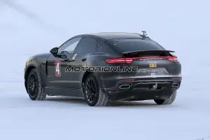 Porsche Mission E foto spia 11 gennaio 2017