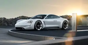 Porsche Mission E - nuova galleria fotografia - 3