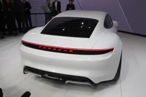 Porsche Mission E - Salone di Francoforte 2015 - 6