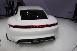 Porsche Mission E - Salone di Francoforte 2015 - 7