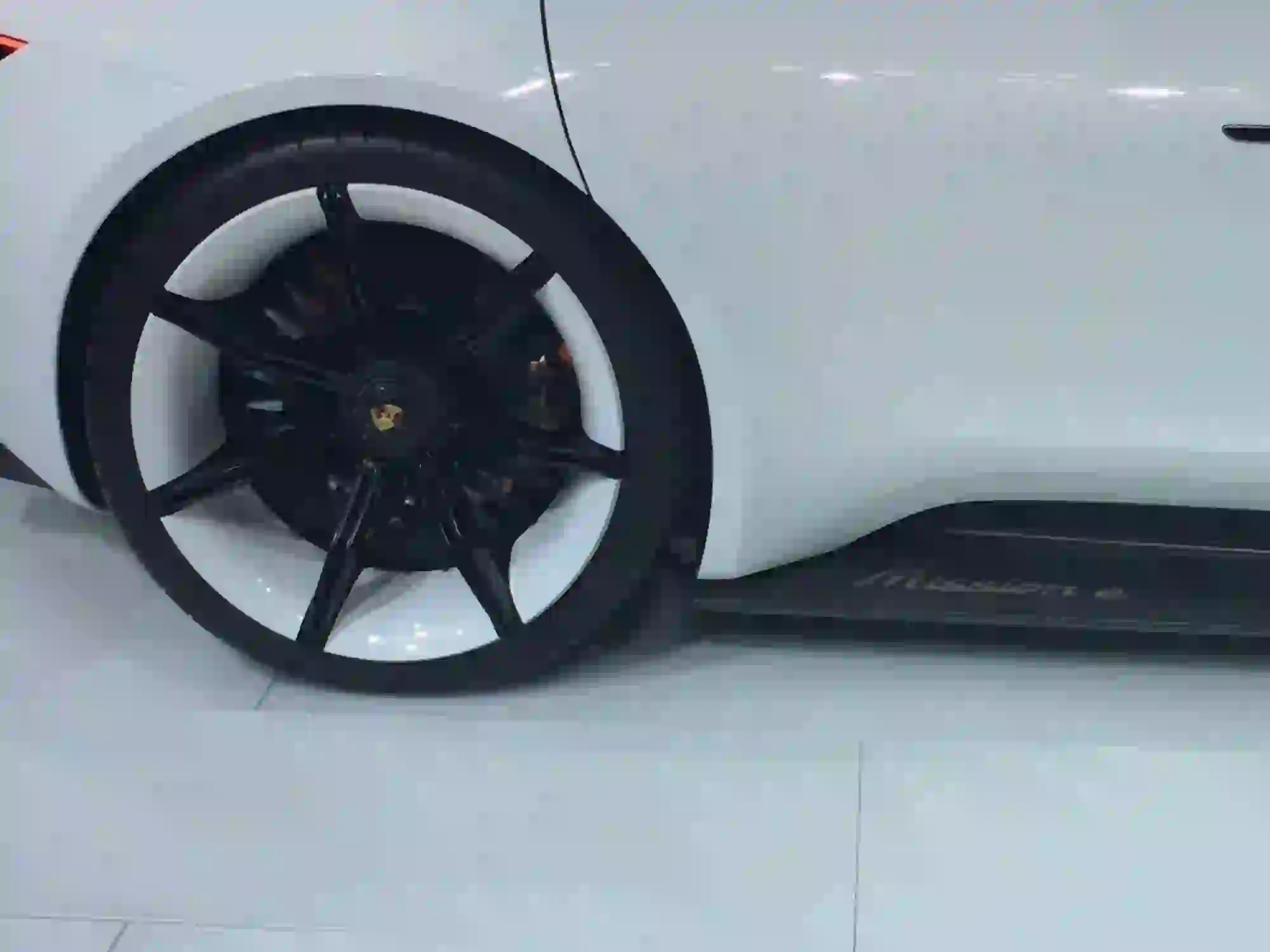 Porsche Mission E - Salone di Francoforte 2015 - 4