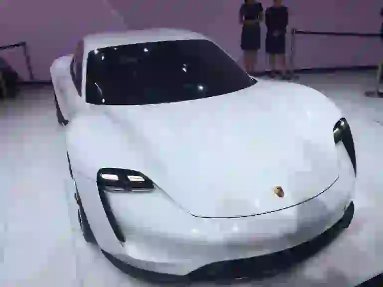 Porsche Mission E - Salone di Francoforte 2015 - 6