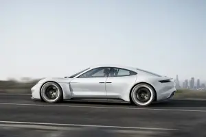 Porsche Mission E - 6