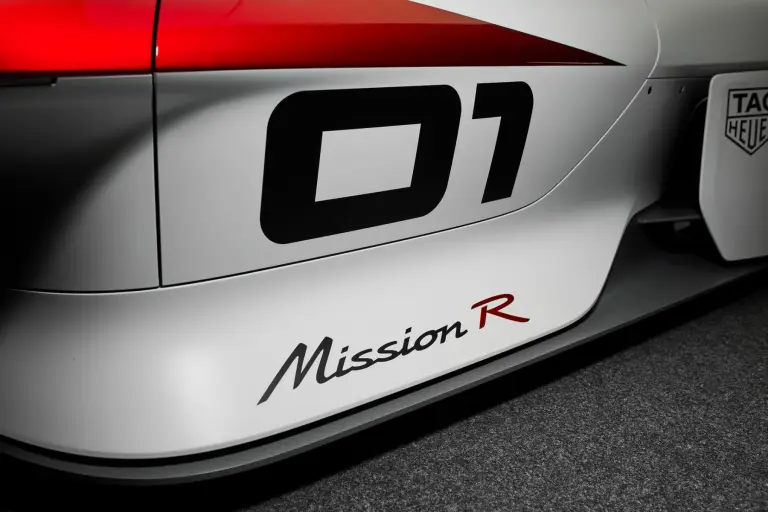 Porsche Mission R Concept - 42