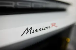Porsche Mission R Concept - 46