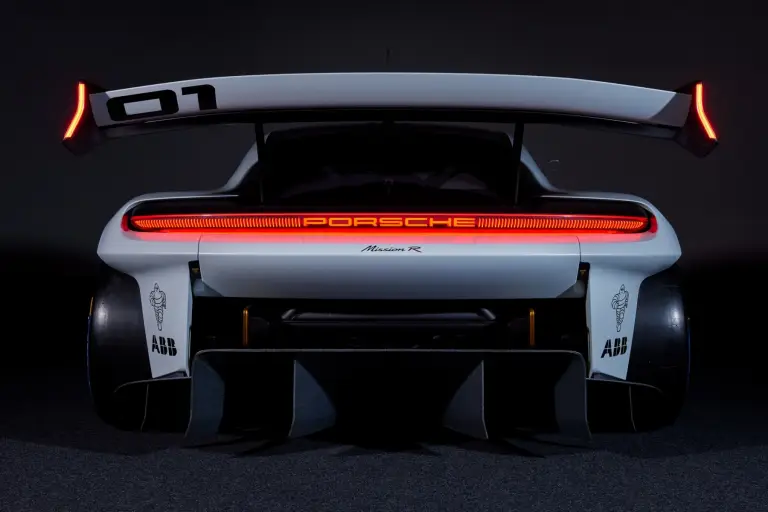 Porsche Mission R Concept - 69