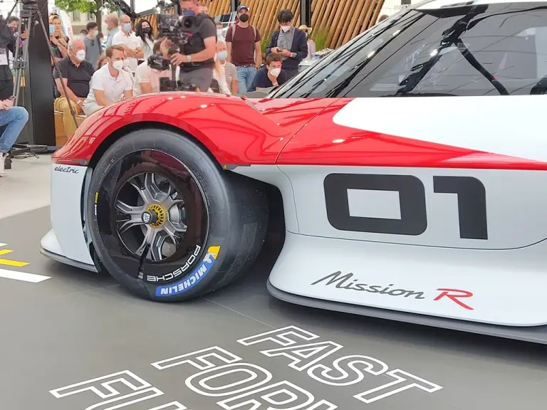 Porsche Mission R - Salone di Monaco 2021 - 10