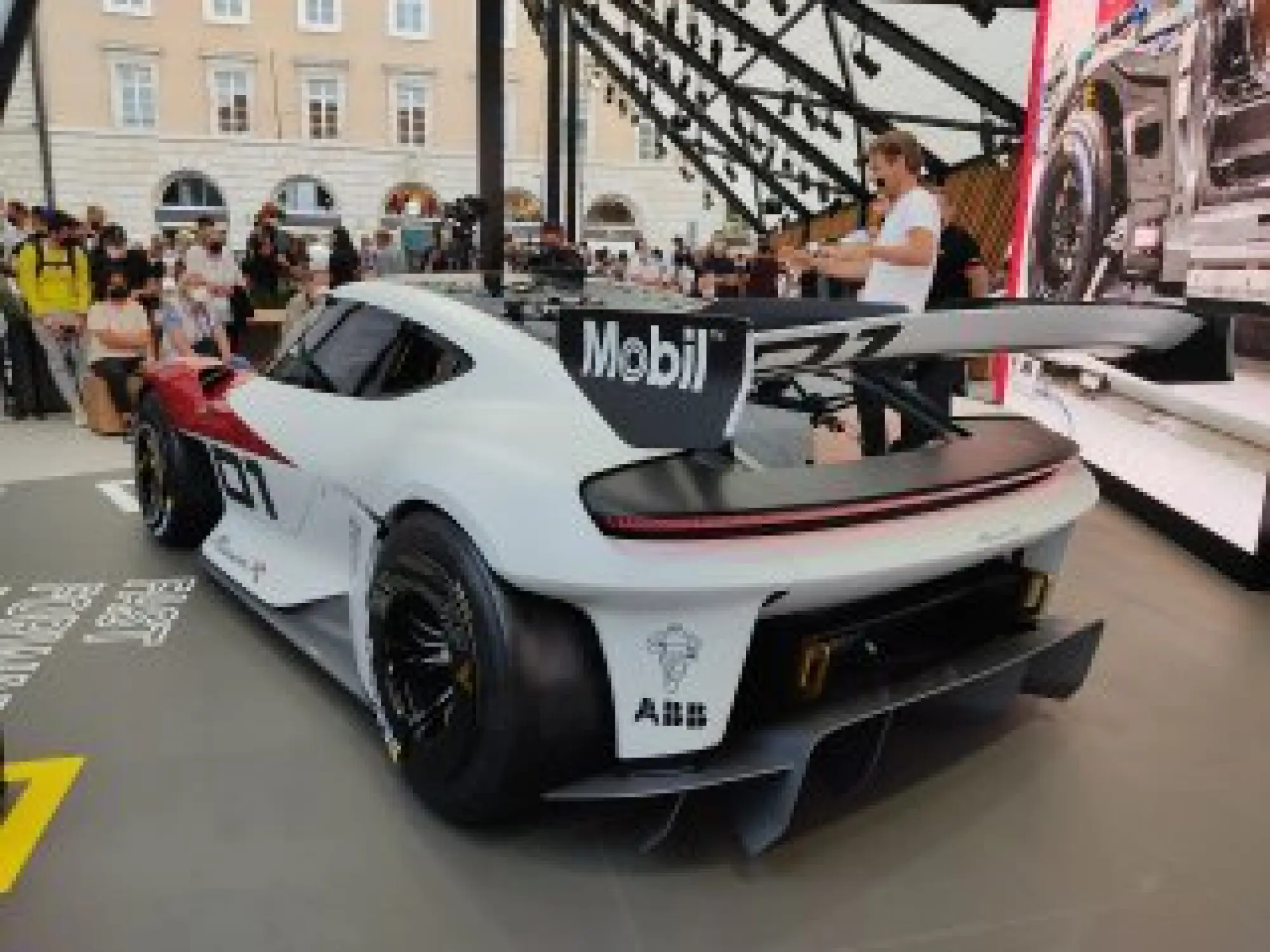 Porsche Mission R - Salone di Monaco 2021 - 4