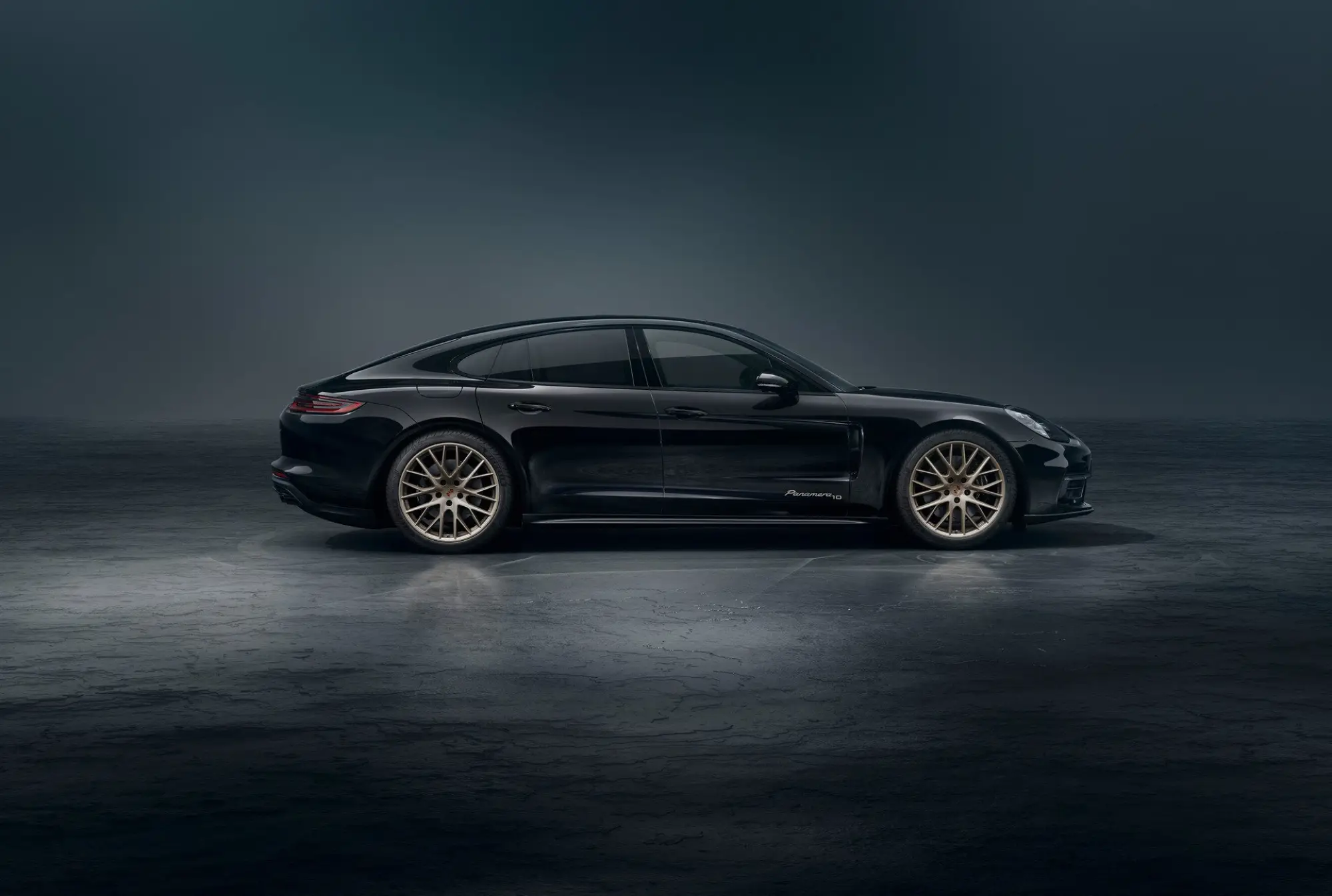 Porsche Panamera 10 Year Edition - 5