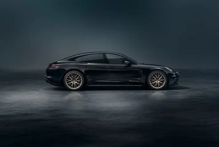 Porsche Panamera 10 Year Edition - 5