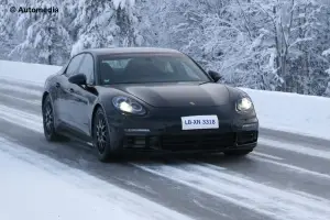 Porsche Panamera 2016 - Foto spia 21-01-2015