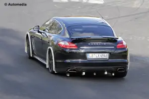 Porsche Panamera 2016 - Foto spia 31-10-2013