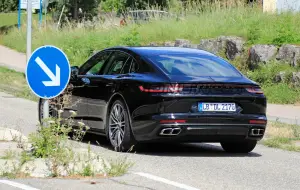 Porsche Panamera 2021 - Foto spia 02-08-2019